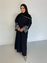 Load image into Gallery viewer, Eden Embroidered-U.A.E Abaya - Black
